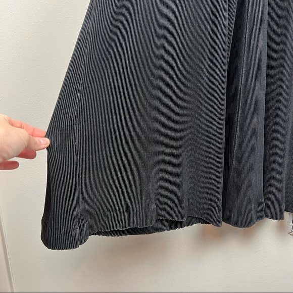 Third Form Pawa Pleated Jumpsuit in Black Size Medium - Picture 6 of 9